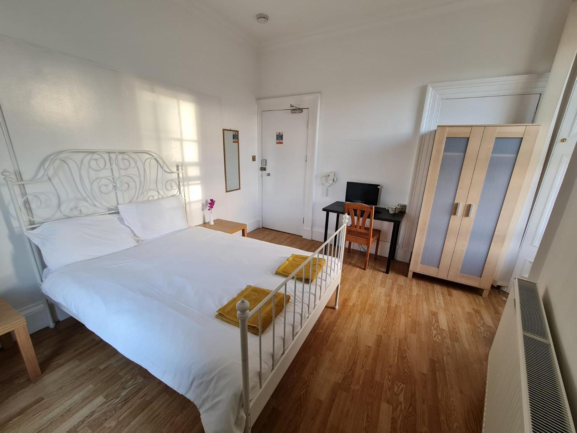 Edinburgh Travel Guest House Exterior photo